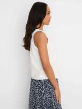 Load image into Gallery viewer, Nic+Zoe Petite Diamond Eyelet Top