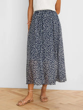 Load image into Gallery viewer, Nic+Zoe Petite Leopard Sketch Crinkle Skirt