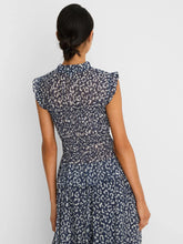 Load image into Gallery viewer, Nic+Zoe Petite Leopard Sketch Top