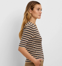 Load image into Gallery viewer, Nic+Zoe Petite Angled Jaquard Knit