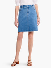 Load image into Gallery viewer, Nic+Zoe Petite Denim Skirt
