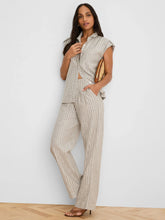 Load image into Gallery viewer, Nic+ Zoe Petite Linen Shirt
