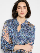 Load image into Gallery viewer, Nic+Zoe Petite Monogram Mix Blouse
