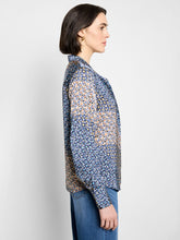 Load image into Gallery viewer, Nic+Zoe Petite Monogram Mix Blouse
