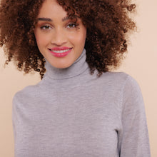 Load image into Gallery viewer, Artlove Nadege Turtleneck  so
