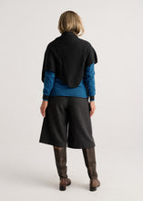 Load image into Gallery viewer, Zaket + Plover Pointell Shawl

