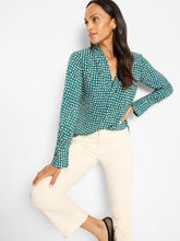 Load image into Gallery viewer, Nic+Zoe Petite Shadow Dot Blouse
