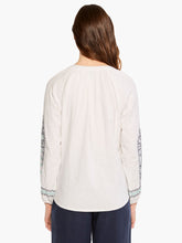Load image into Gallery viewer, Nic+Zoe Petite Embroidered Solstice Shirt
