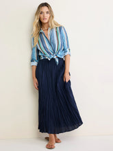 Load image into Gallery viewer, Nic+Zoe Petite Striped Crinkle Shirt
