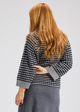 Load image into Gallery viewer, Zaket &amp; Plover Textured Sweater
