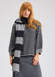 Zaket & Plover Textured Scarf