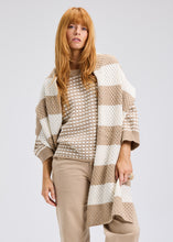 Load image into Gallery viewer, Zaket &amp; Plover Textured Scarf
